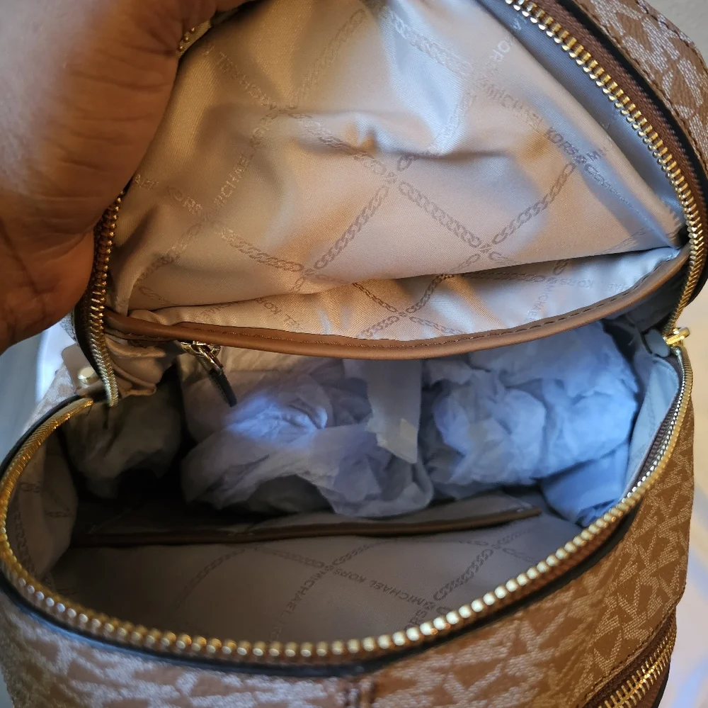 Michael kors medium Backpack - Picture 8 of 16